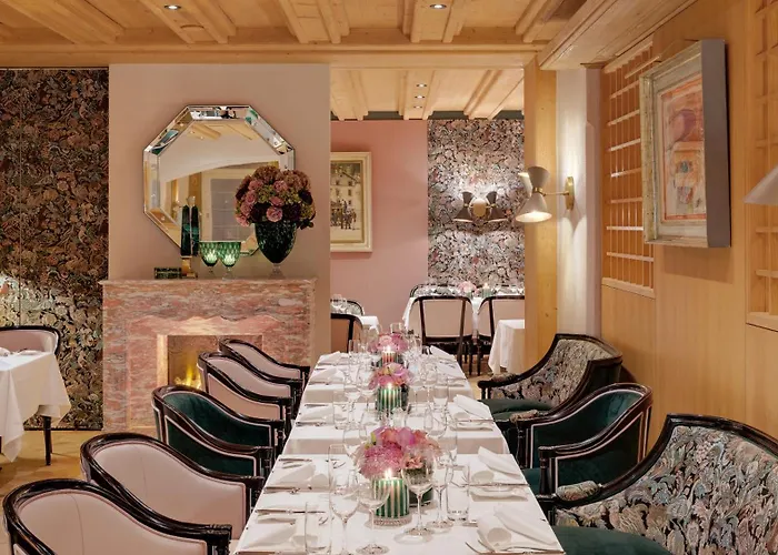 Morosani Posthotel Hotel 4*