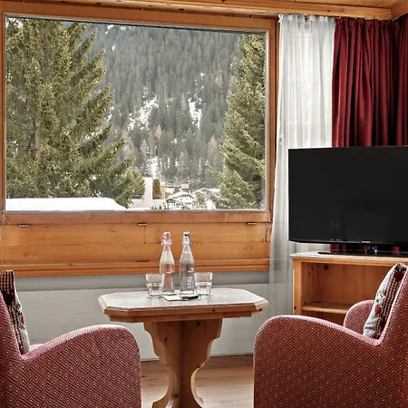 Hotell Morosani Posthotel 4*