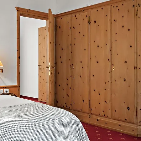 Hotell Morosani Posthotel 4*