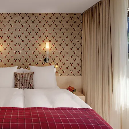 Morosani Posthotel Hotell 4*