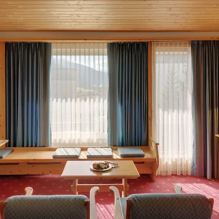 Morosani Posthotel Hotell