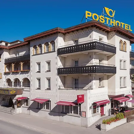 Morosani Posthotel Hotell 4*